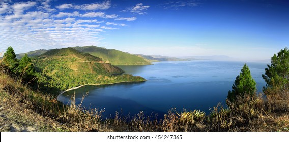 Detail Gambar Panorama Danau Toba Nomer 12