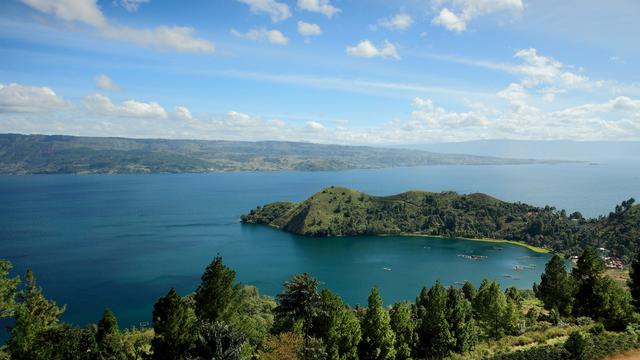 Detail Gambar Panorama Danau Toba Nomer 50