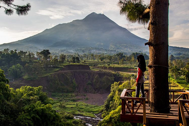 Detail Gambar Panorama Gunung Merapi Nomer 25