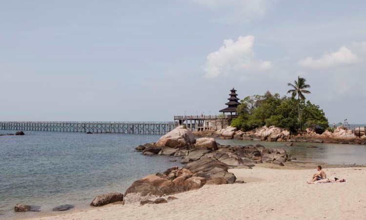 Detail Gambar Pantai Batam Nomer 3