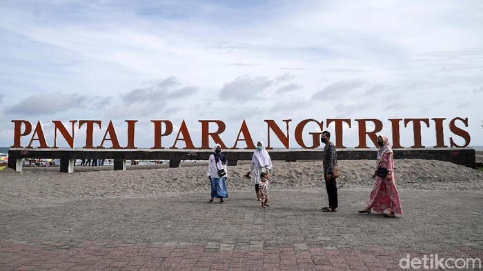 Detail Gambar Pantai Kuta Bali Gambar Pantai Parangtritis Nomer 36