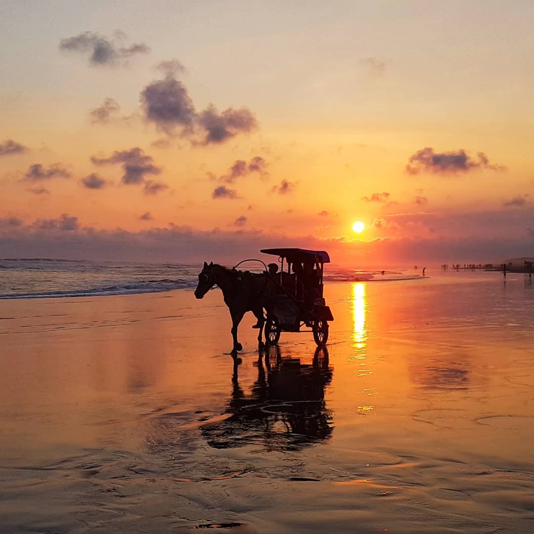 Detail Gambar Pantai Kuta Bali Gambar Pantai Parangtritis Nomer 41