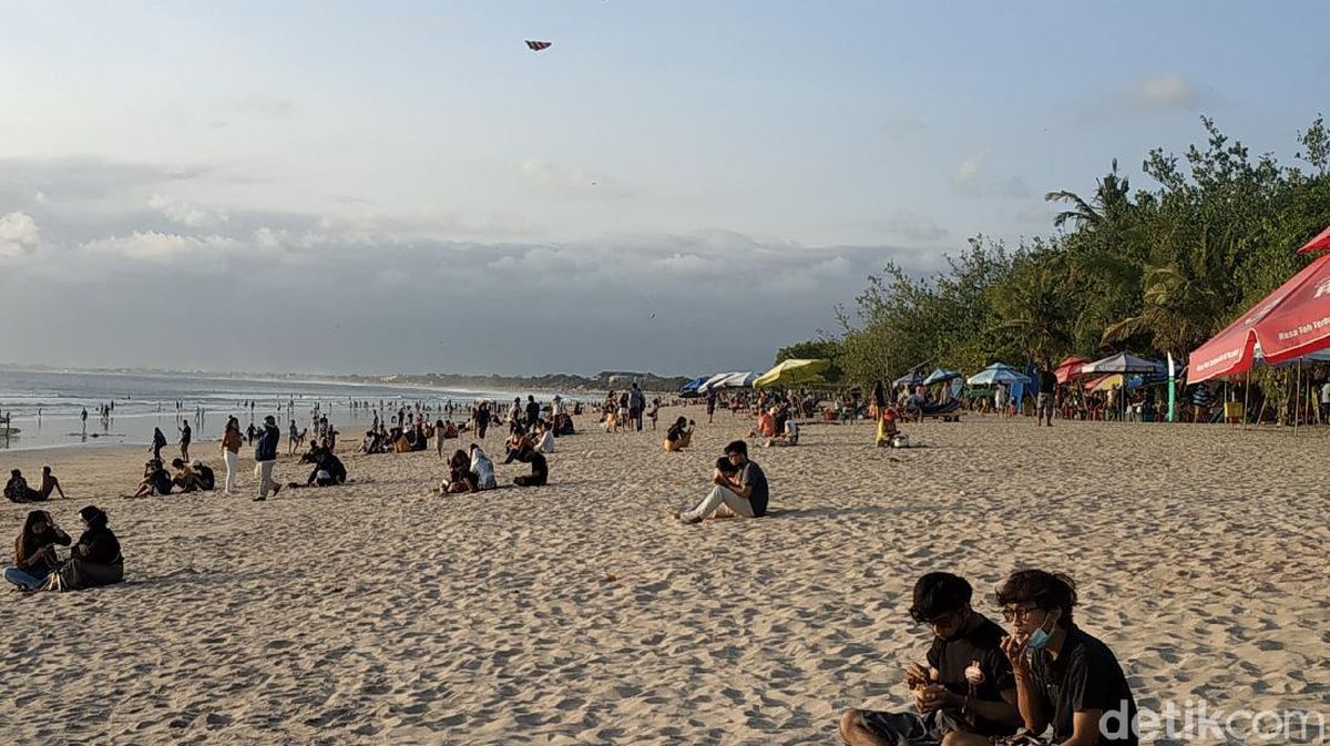 Detail Gambar Pantai Kuta Di Bali Nomer 19