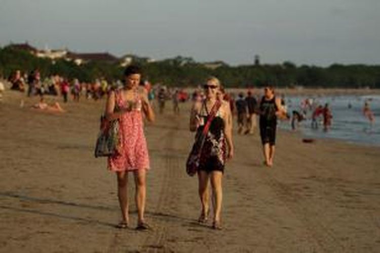 Detail Gambar Pantai Kuta Di Bali Nomer 21