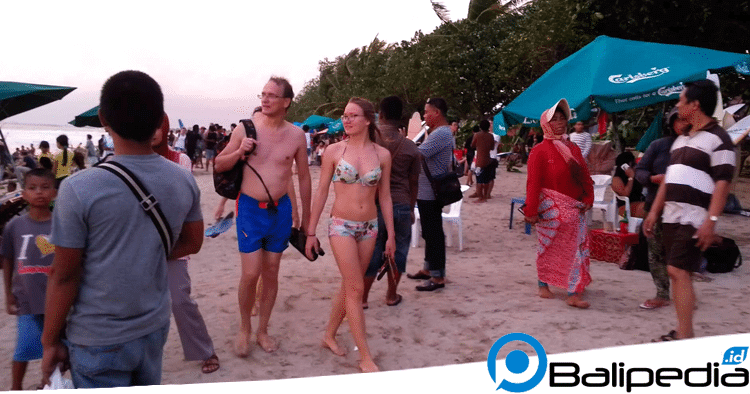 Detail Gambar Pantai Kuta Di Bali Nomer 31