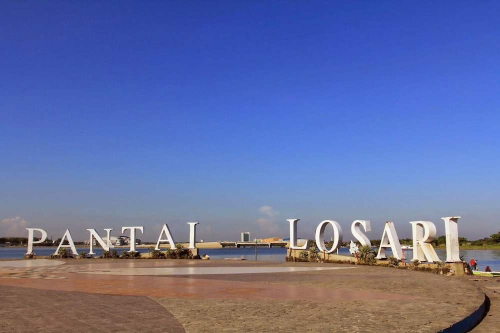 Detail Gambar Pantai Losari Nomer 9