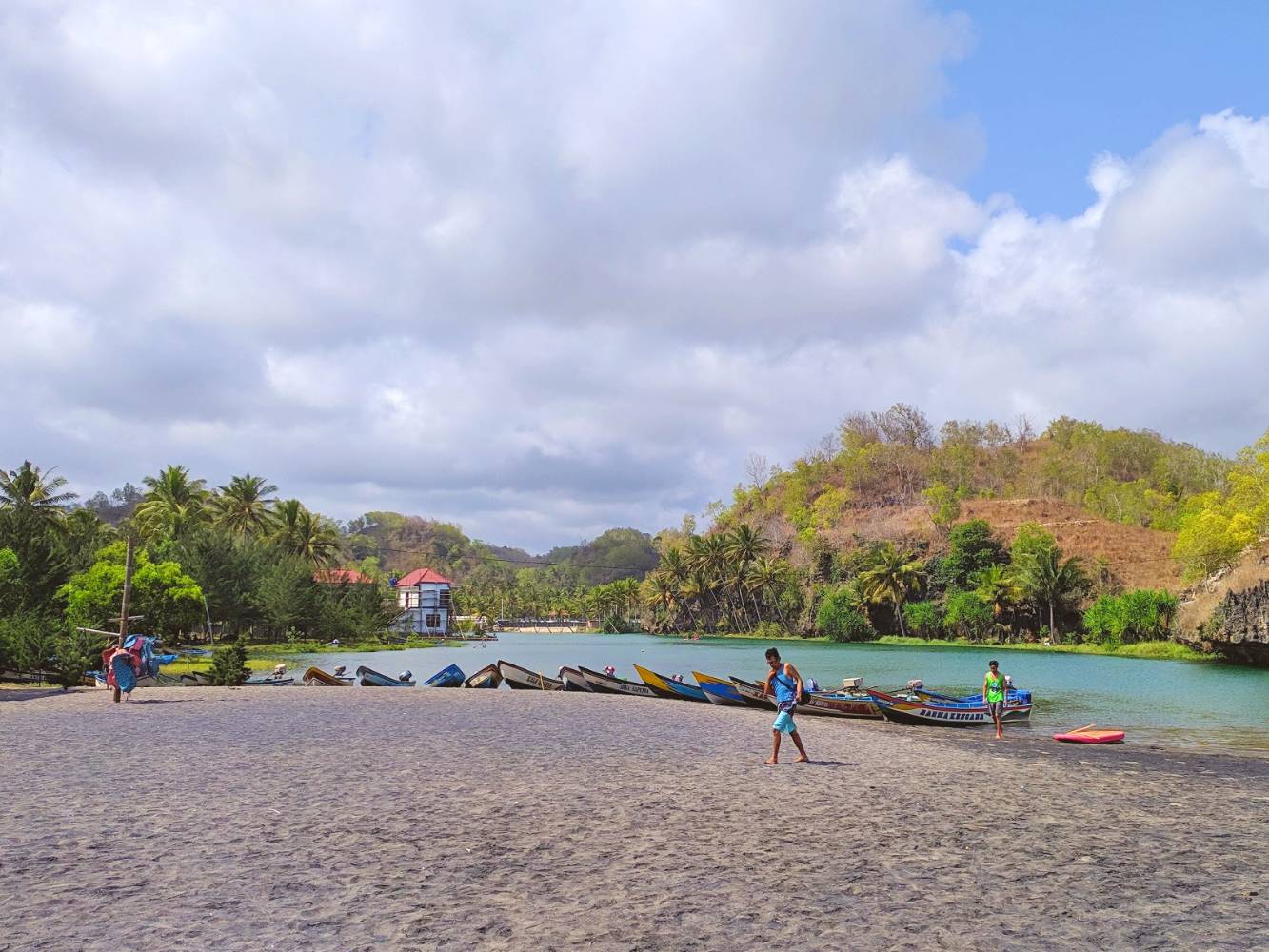 Detail Gambar Pantai Ngiroboyo Nomer 12