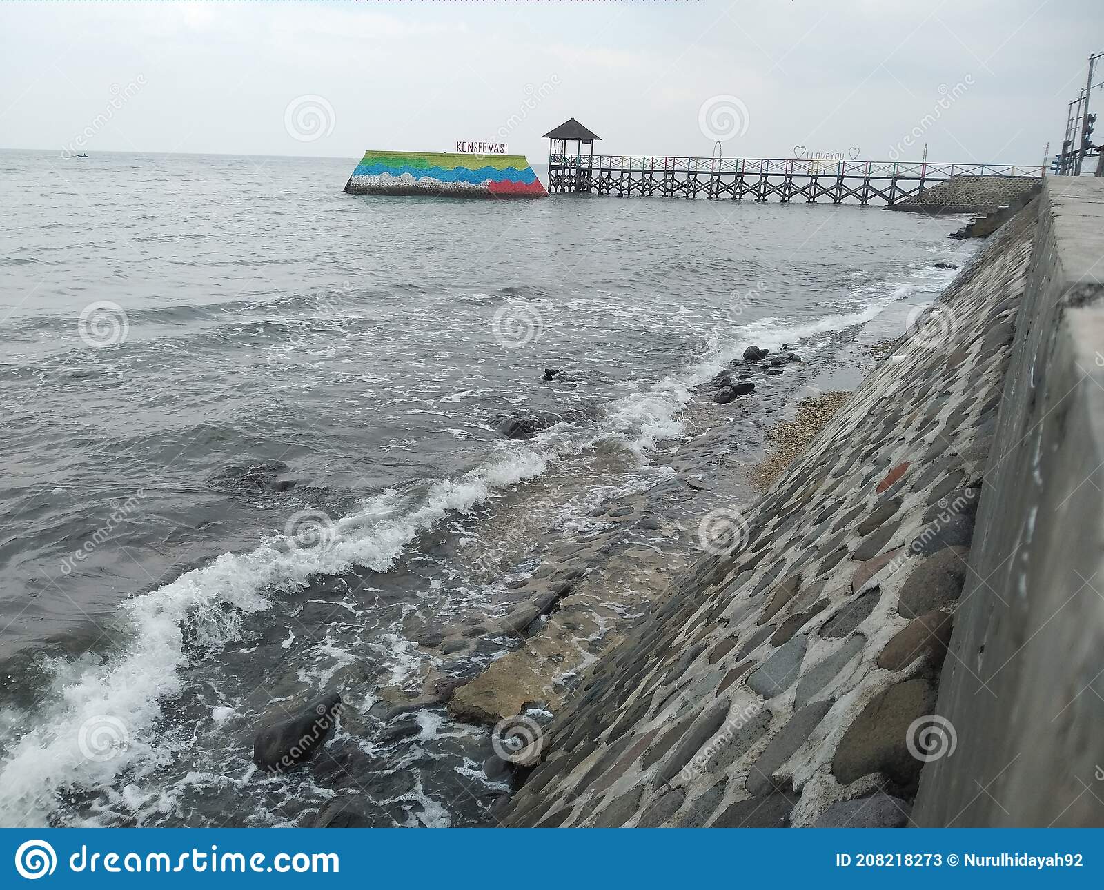 Detail Gambar Pantai Pasir Putih Nomer 12