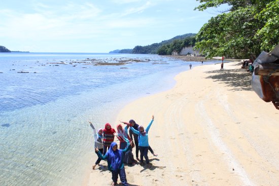 Detail Gambar Pantai Pasir Putih Nomer 25