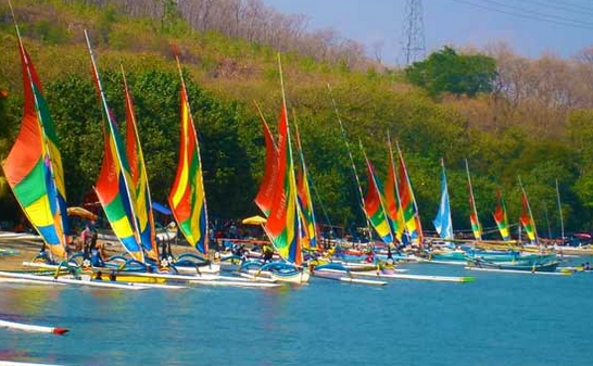 Detail Gambar Pantai Pasir Putih Situbondo Nomer 32