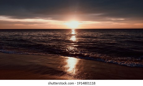 Detail Gambar Pantai Sunset Nomer 41