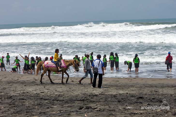 Detail Gambar Pantai Suwuk Nomer 42