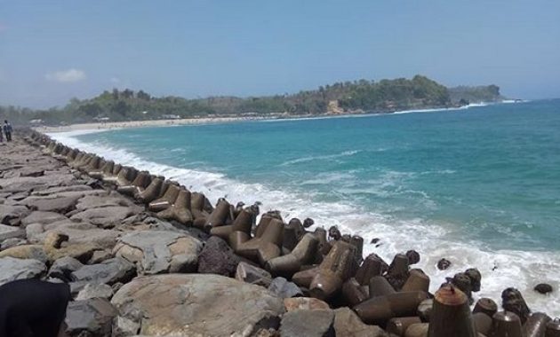 Detail Gambar Pantai Tambak Rejo Blitar Nomer 15