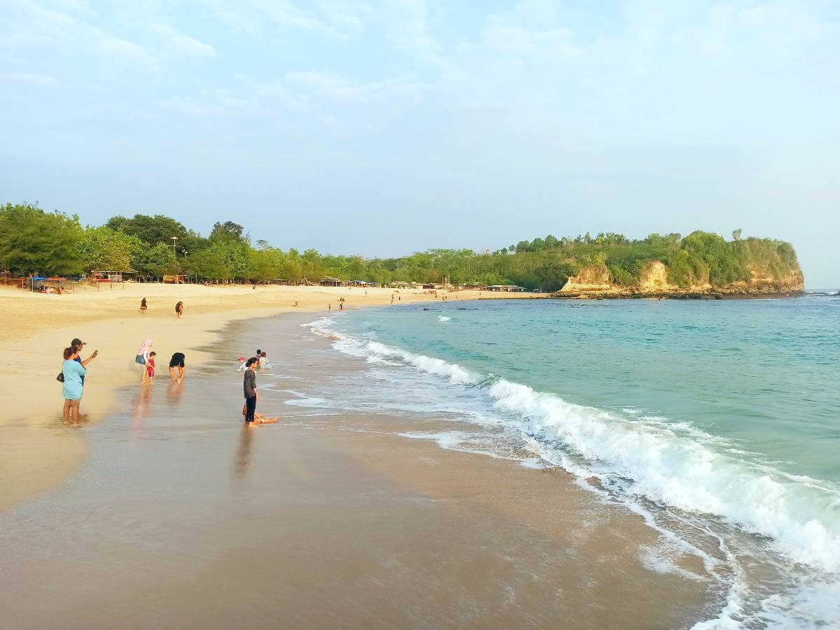 Detail Gambar Pantai Tambak Rejo Blitar Nomer 34