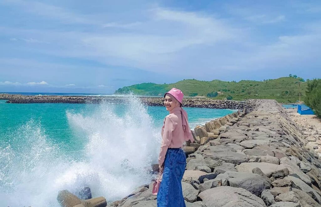 Detail Gambar Pantai Tambak Rejo Blitar Nomer 10