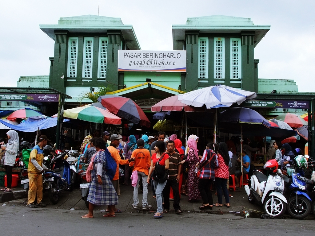 Detail Gambar Pasar Tradisional Beringharjo Nomer 4