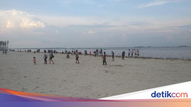 Detail Gambar Pasir Di Pinggir Pantai Nomer 21