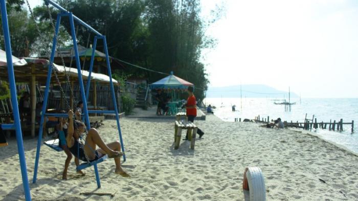 Detail Gambar Pasir Di Pinggir Pantai Nomer 35