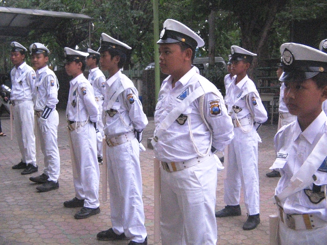 Detail Gambar Patroli Keamanan Sekolah Nomer 8