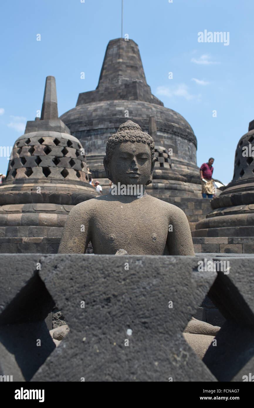 Detail Gambar Patung Candi Borobudur Nomer 33