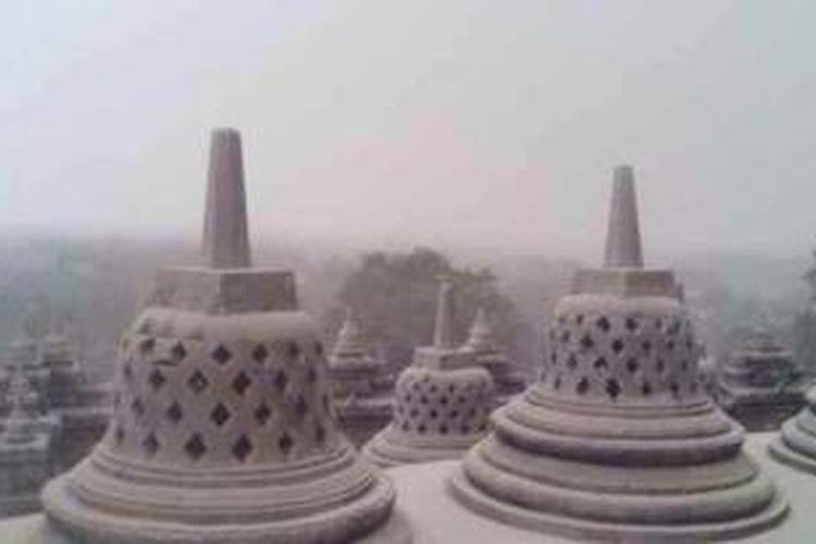 Detail Gambar Patung Candi Borobudur Nomer 39