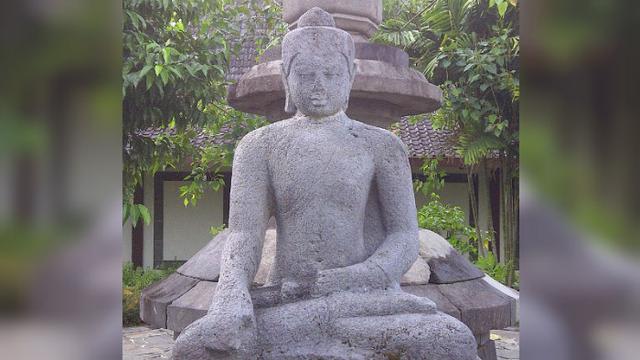 Detail Gambar Patung Candi Borobudur Nomer 42