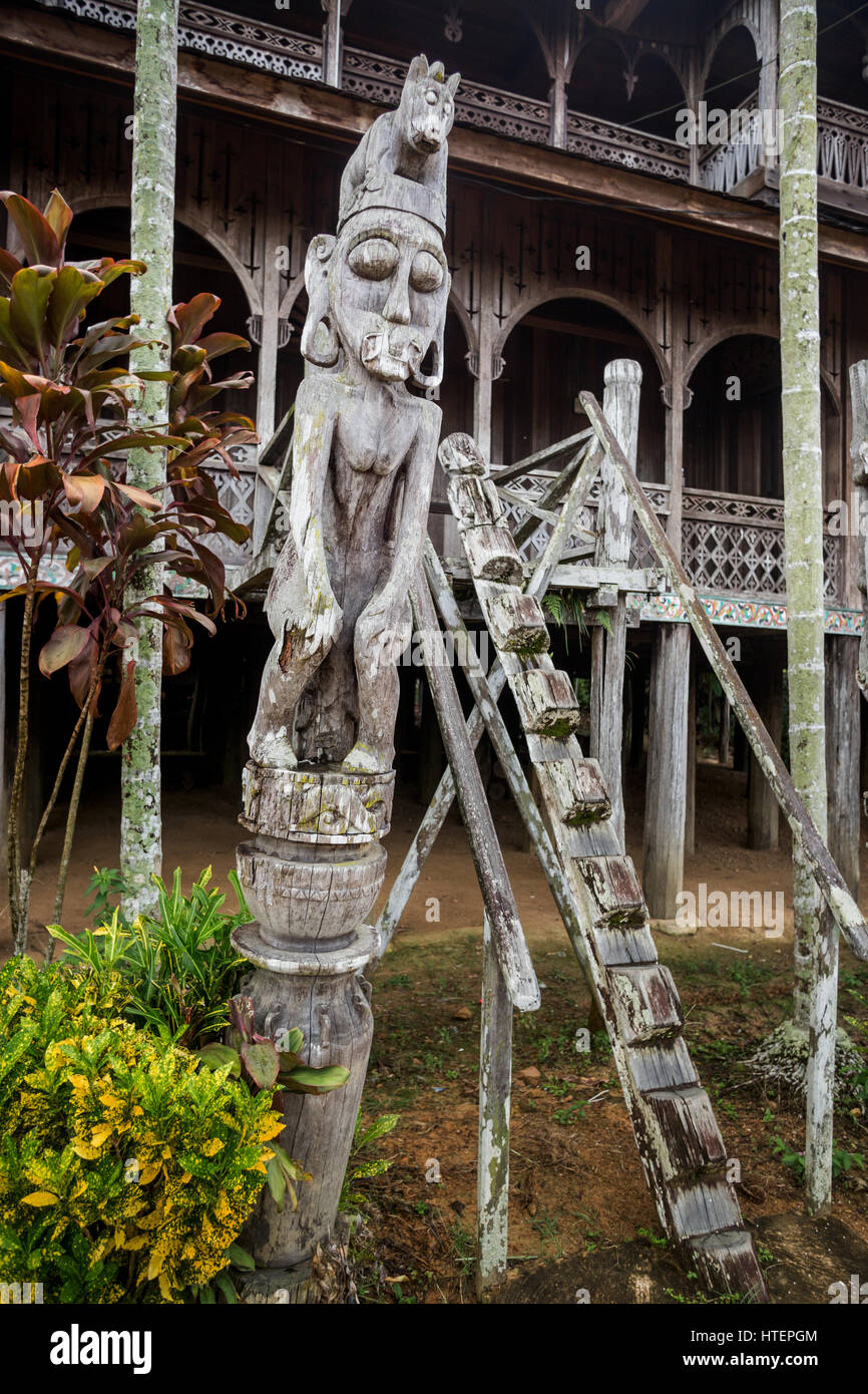 Detail Gambar Patung Dayak Nomer 6