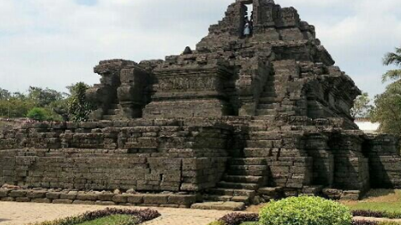 Detail Gambar Patung Ken Arok Gambar Relief Candi Prambanan Nomer 41