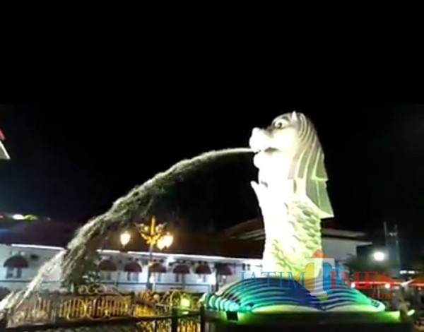 Detail Gambar Patung Merlion Nomer 49