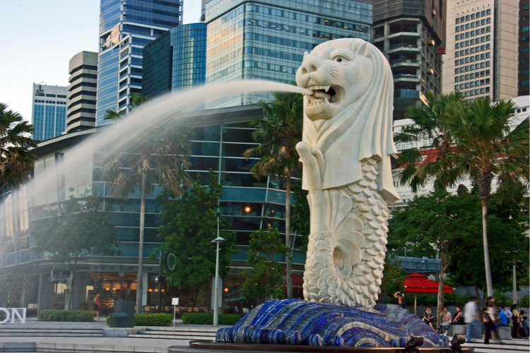 Detail Gambar Patung Singapura Nomer 8