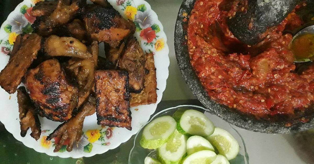 Detail Gambar Pecel Lele Dan Ayam Nomer 24