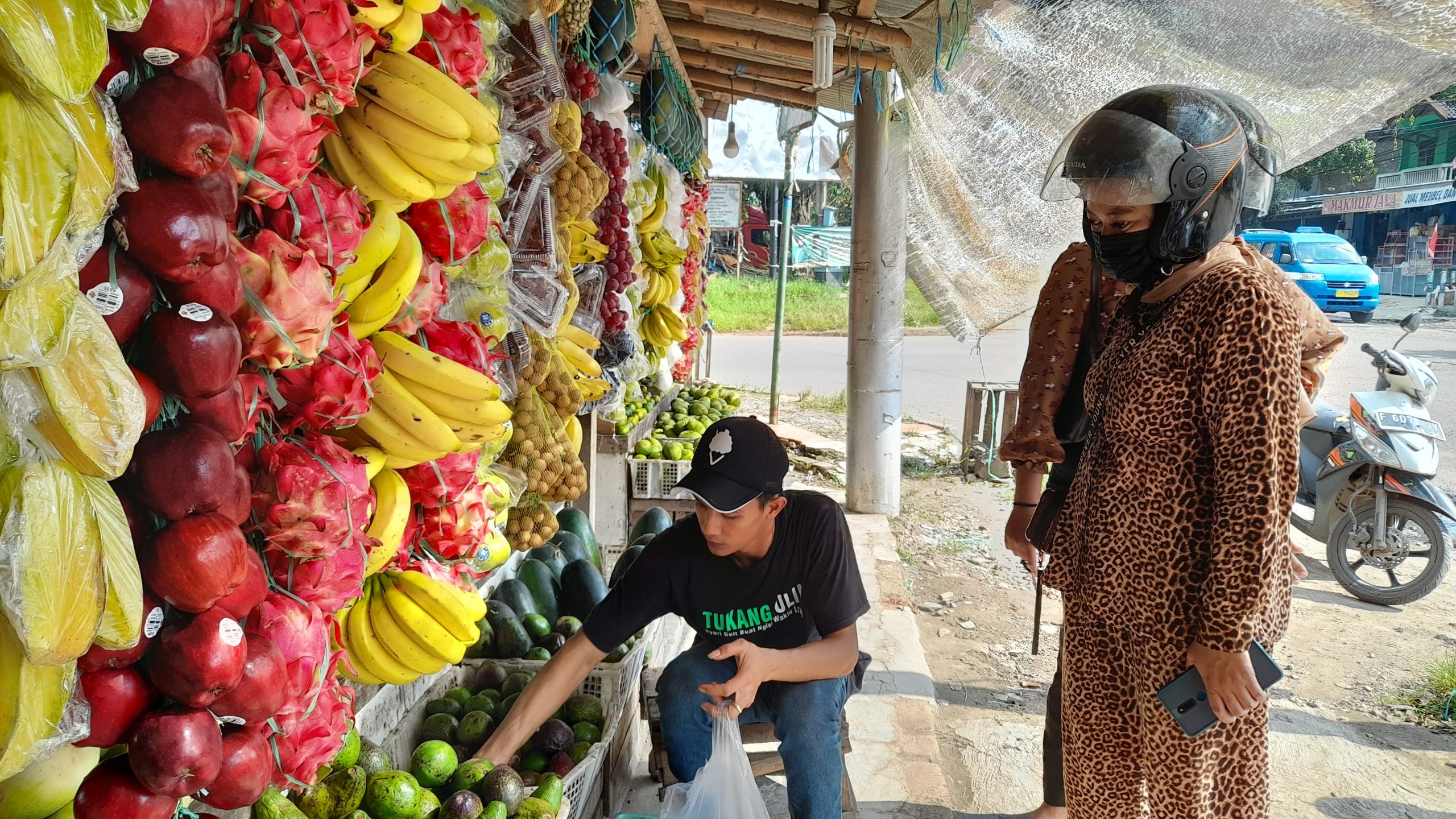 Detail Gambar Pedagang Buah Nomer 40