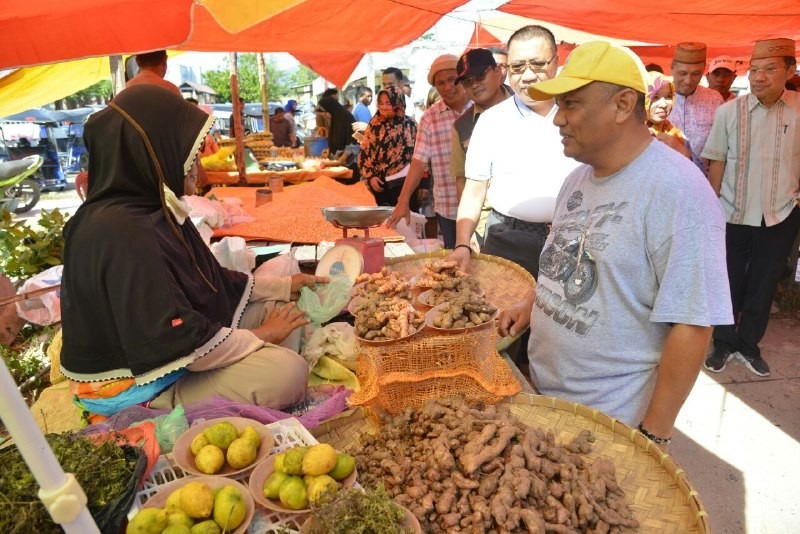 Detail Gambar Pedagang Di Pasar Nomer 56