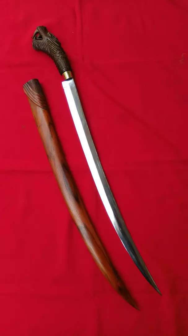 Detail Gambar Pedang Naga Nomer 28