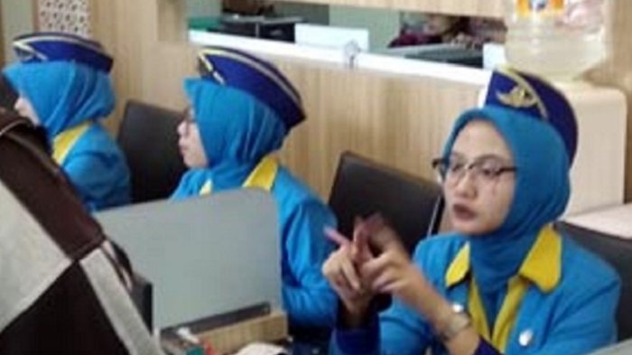 Download Gambar Pegawai Kantor Sipil Nomer 16