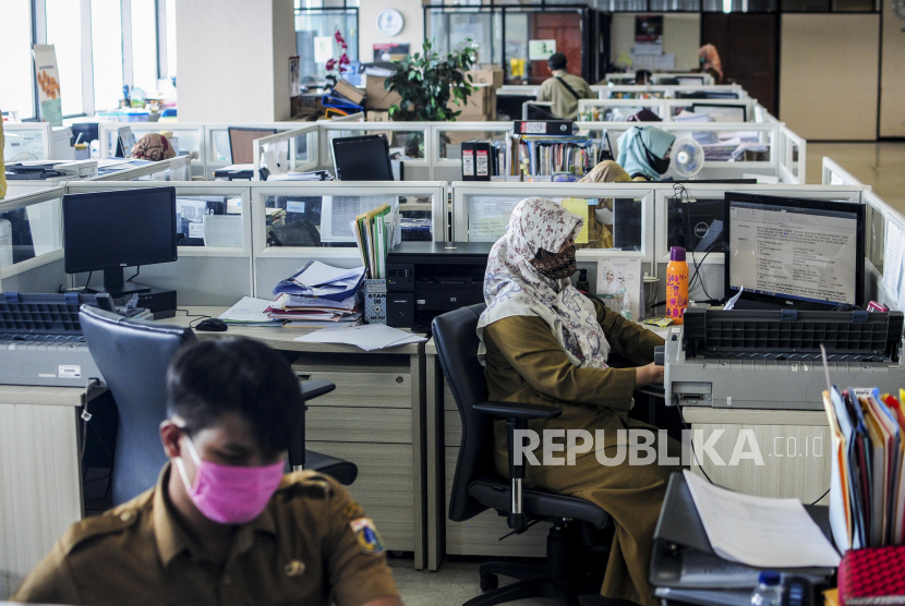 Detail Gambar Pegawai Negeri Sipil Kantor Nomer 7