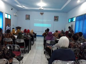 Detail Gambar Pegawai Sendiri Nomer 12