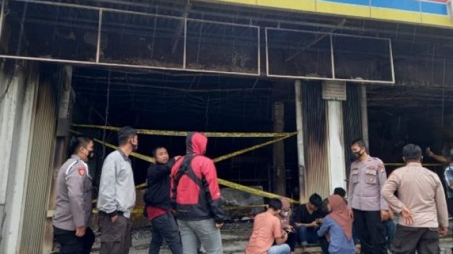 Detail Gambar Pegawai Sendiri Nomer 40