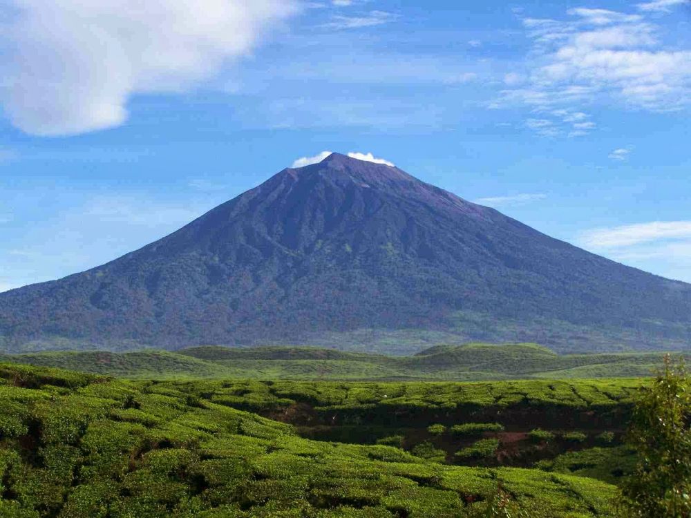 Detail Gambar Pegunungan Di Indonesia Nomer 10