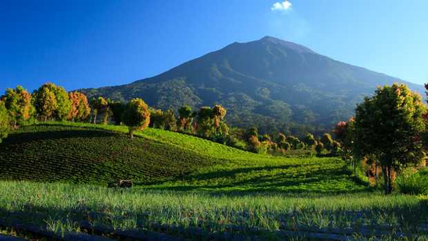 Detail Gambar Pegunungan Di Indonesia Nomer 5