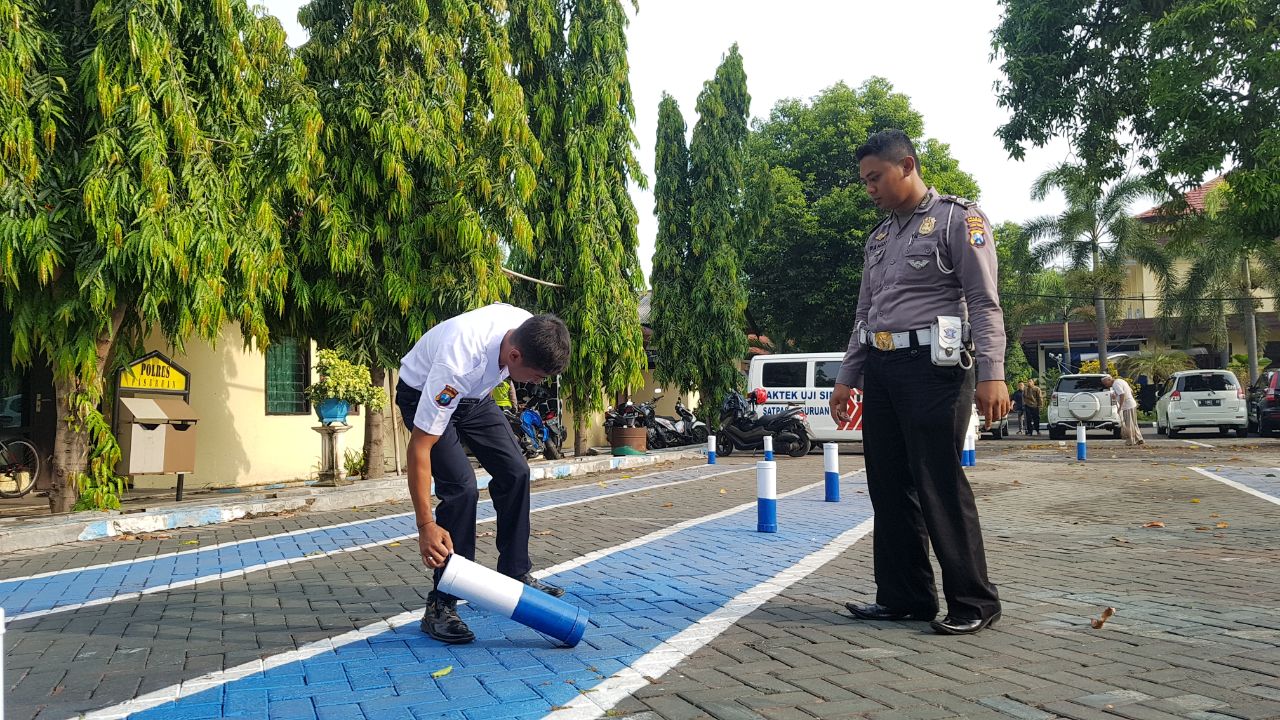 Detail Gambar Pekerjaan Polisi Nomer 39