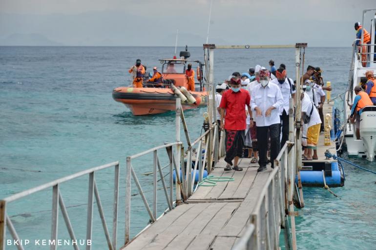 Detail Gambar Pelabuhan Penyeberangan Perhubungan Nomer 23