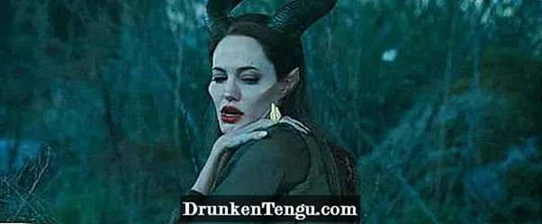 Detail Gambar Pelakon Cerita Maleficent Nomer 23