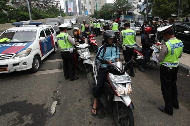 Detail Gambar Pelanggaran Norma Hukum Nomer 9