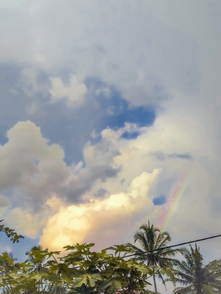 Detail Gambar Pelangi Dan Awan Nomer 27