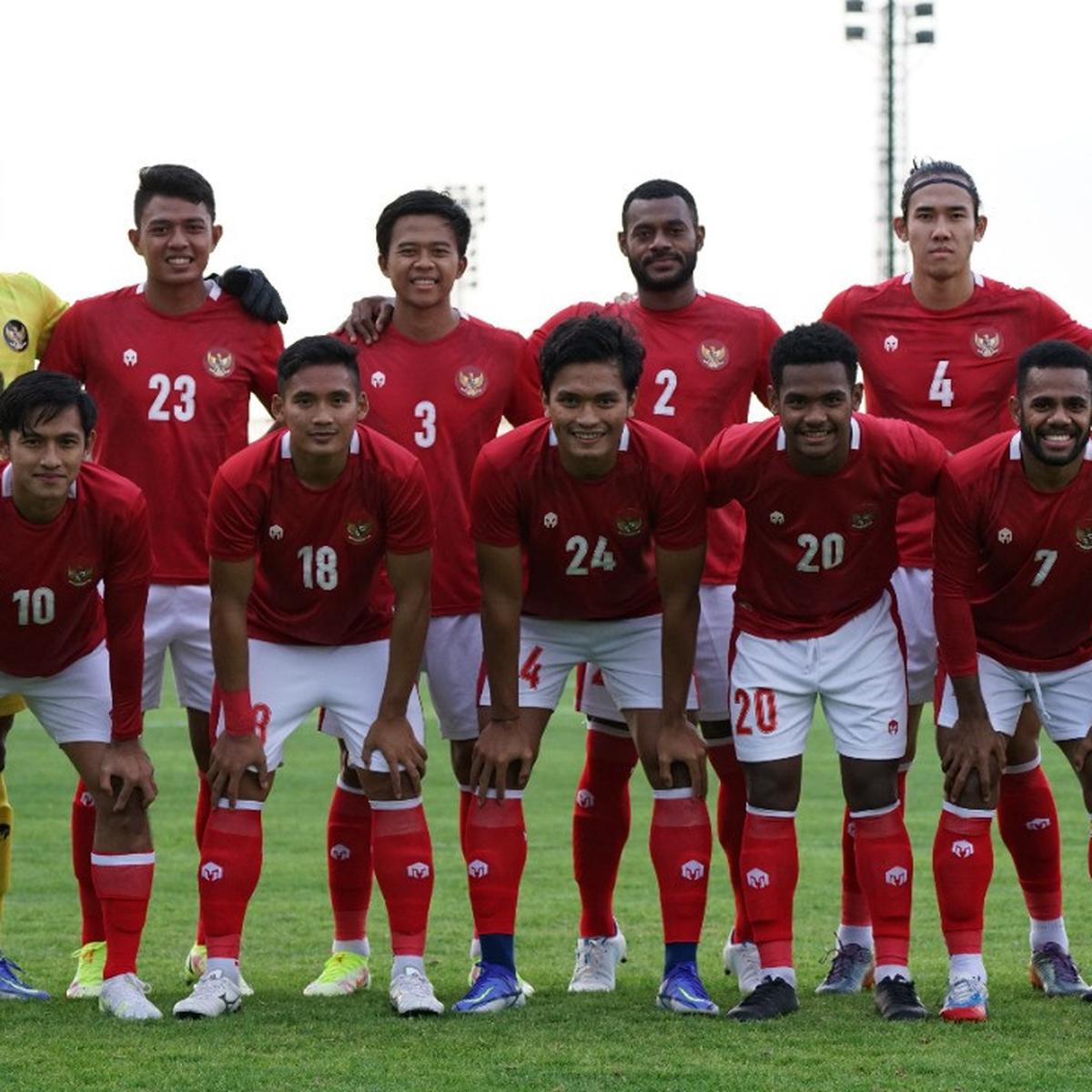 Detail Gambar Pemain Bola Indonesia Nomer 13