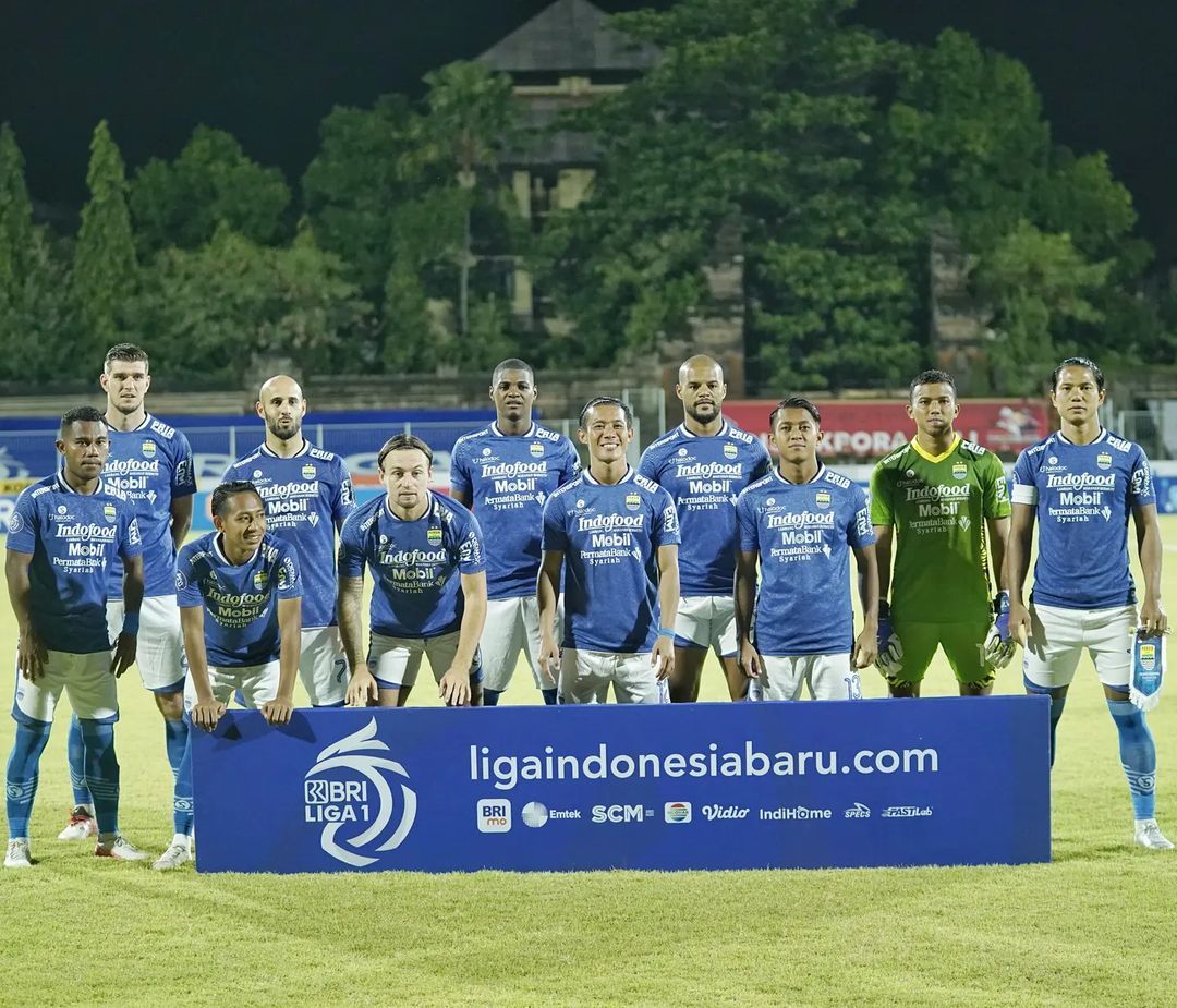 Detail Gambar Pemain Persib Nomer 12