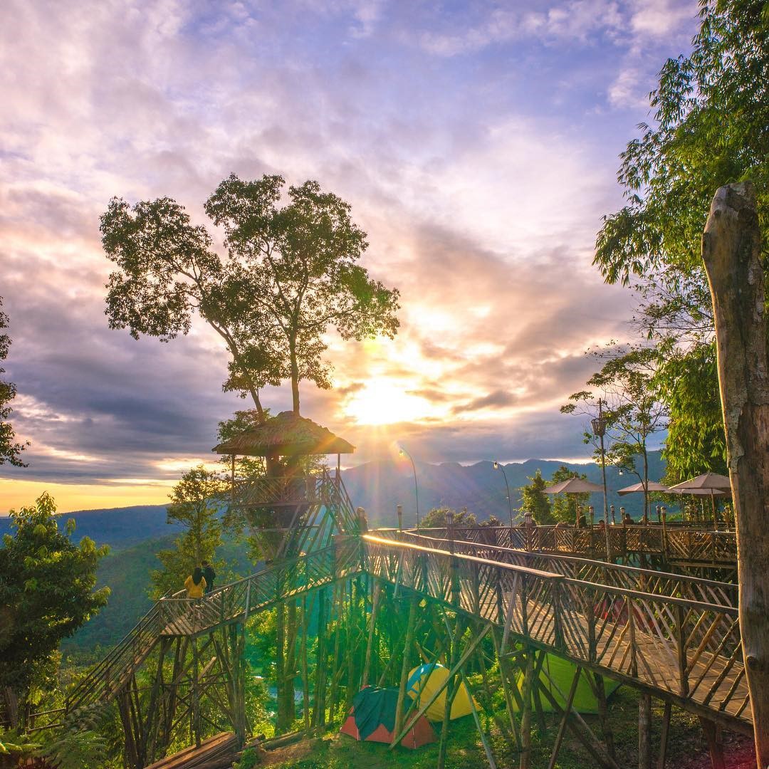 Detail Gambar Pemandangan Alam Di Pagi Hari Nomer 35