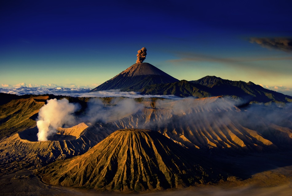 Detail Gambar Pemandangan Alam Terindah Di Indonesia Nomer 23