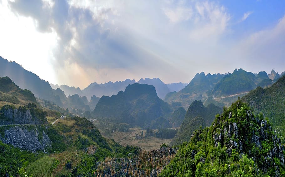 Detail Gambar Pemandangan Awan Dan Gunung Nomer 49